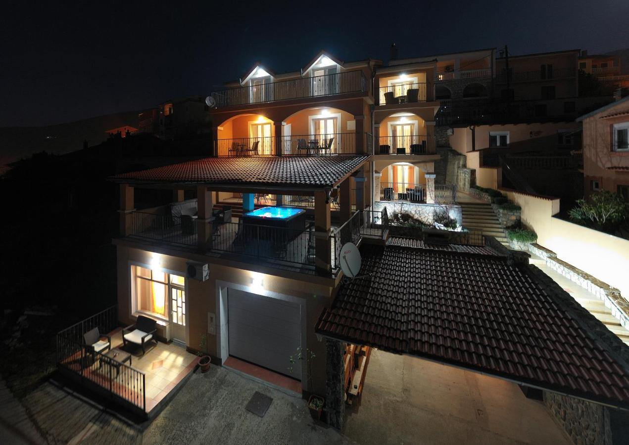Apartments Lucia Senj 1 Luaran gambar