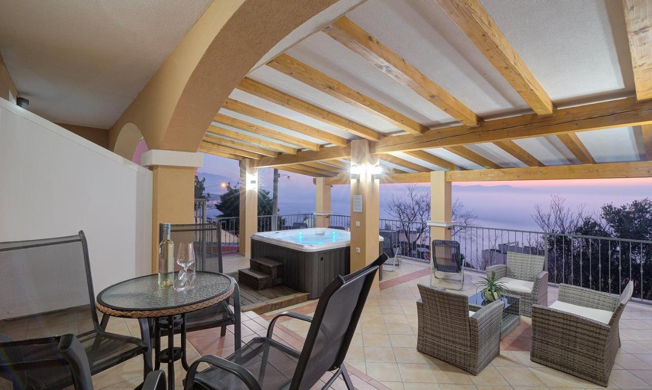 Apartments Lucia Senj 1 Luaran gambar