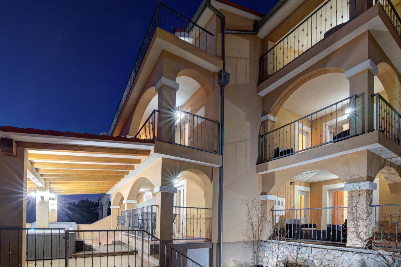 Apartments Lucia Senj 1 Luaran gambar