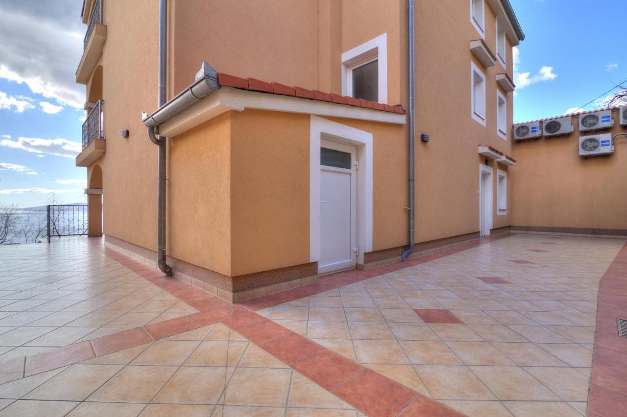 Apartments Lucia Senj 1 Luaran gambar